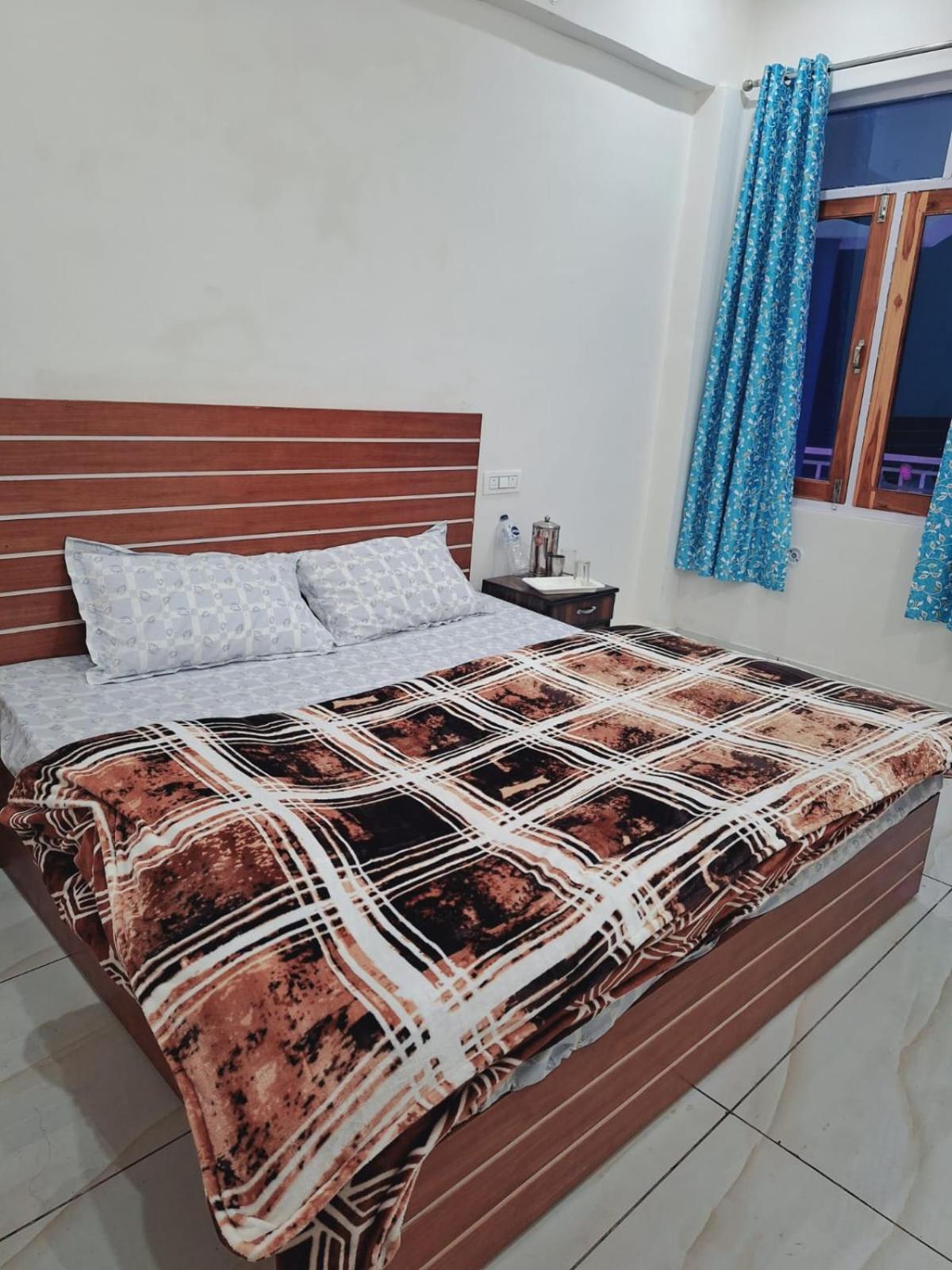 Chandarshila Hike Homestay Ukhimath Luaran gambar